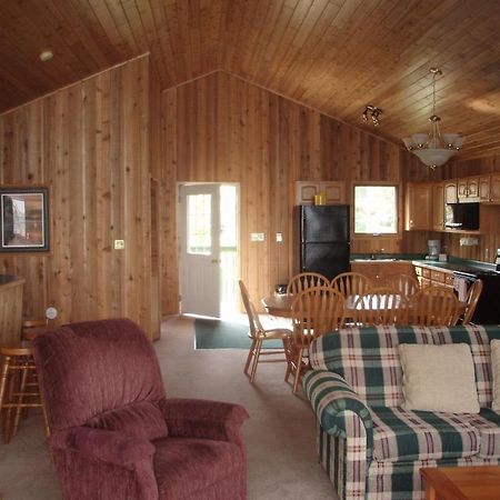 Totem Resorts Sioux Narrows Bilik gambar